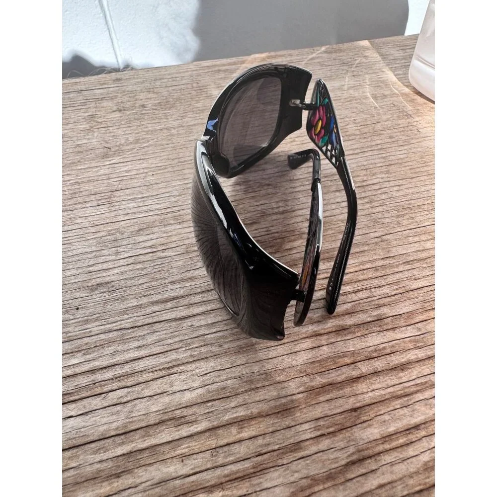 Salvatore Ferragamo Sunglasses 2158 101/87 Made in Italy 63-16-121 Floral Temple - Picture 5 of 9